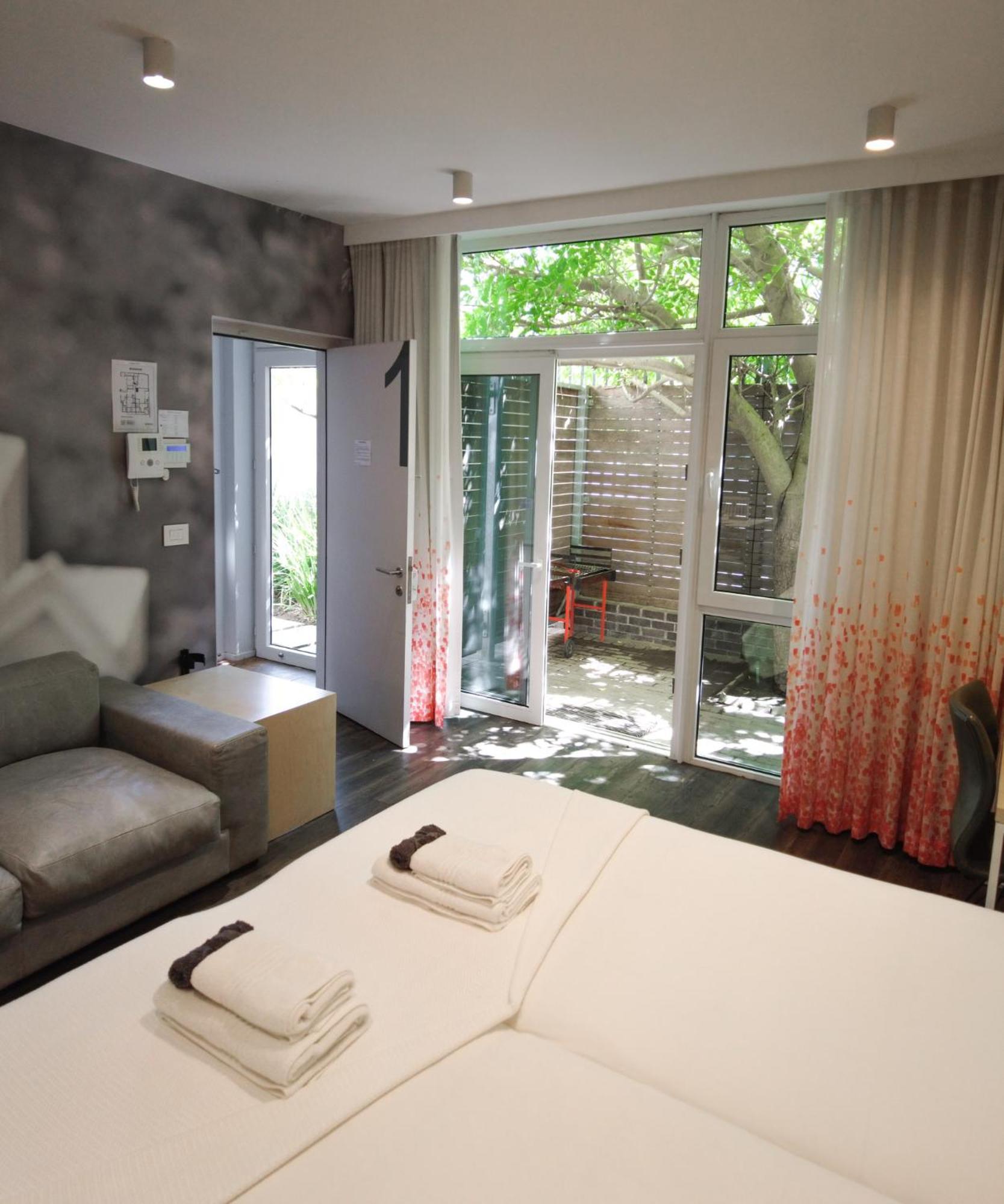 Laanhof Studios สเตลเลนบอช ภายนอก รูปภาพ