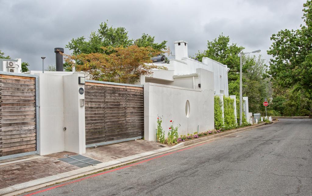 Laanhof Studios สเตลเลนบอช ภายนอก รูปภาพ
